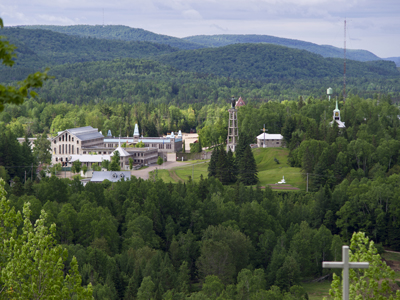 El Monasterio del Magnificat de la Madre de Dios, Klasztor Magnificat Matki Bożej