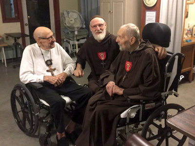 Vétérans chez les Apôtres de l'Amour Infini,  Veteranos com os Apóstolos do Amor Infinito