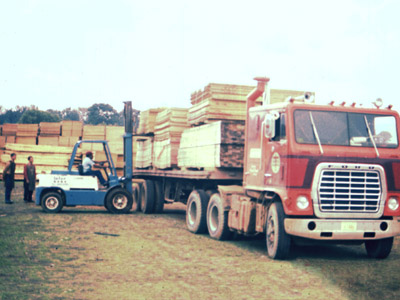 Le camion et les matériaux donnés pour Guatemala
