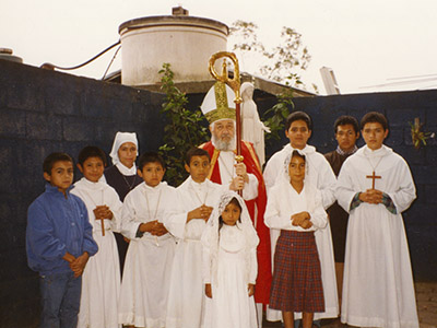 Père Jean-Grégoire en visite au Guatemala